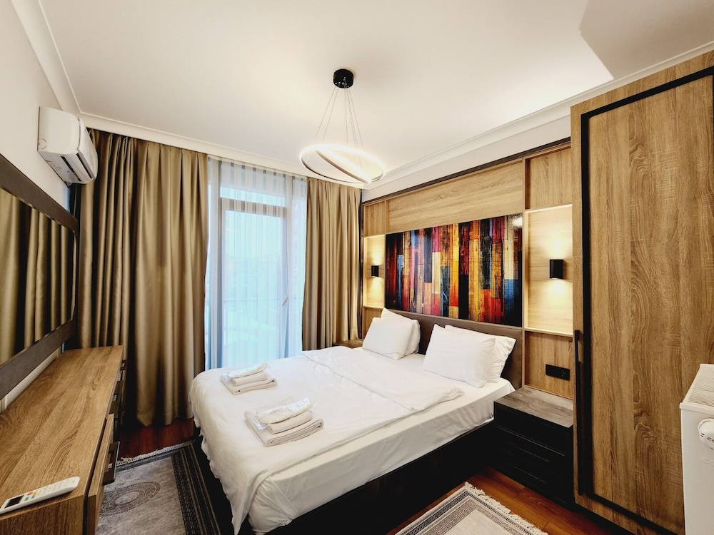 Luxury Apartment photo 2