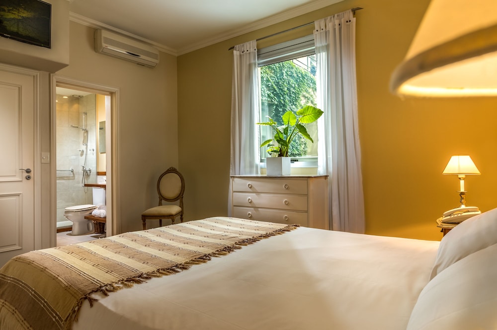 Deluxe Double or Twin Room photo 1