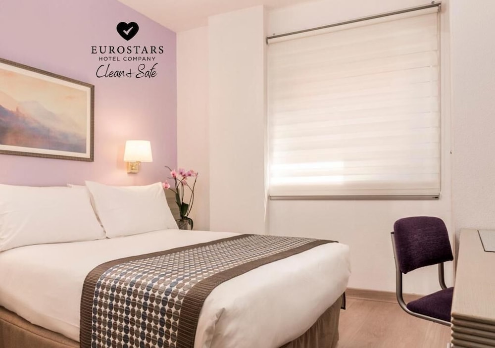 Double Room (With Parking) - Photo 1