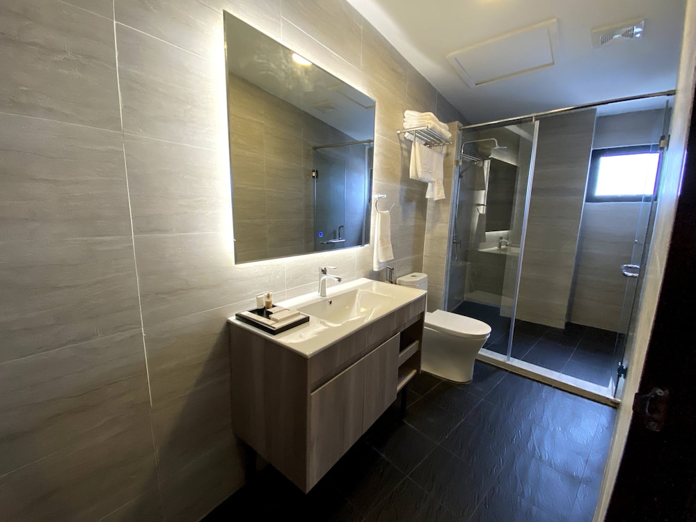Superior Room, 1 Queen Bed - Photo 5