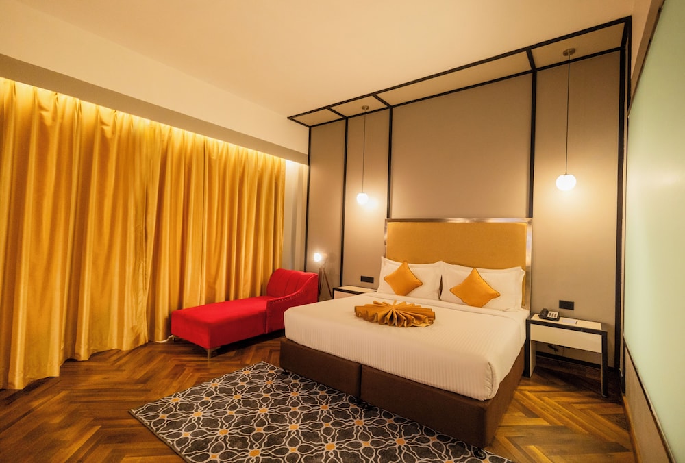 Executive Room - Photo 1