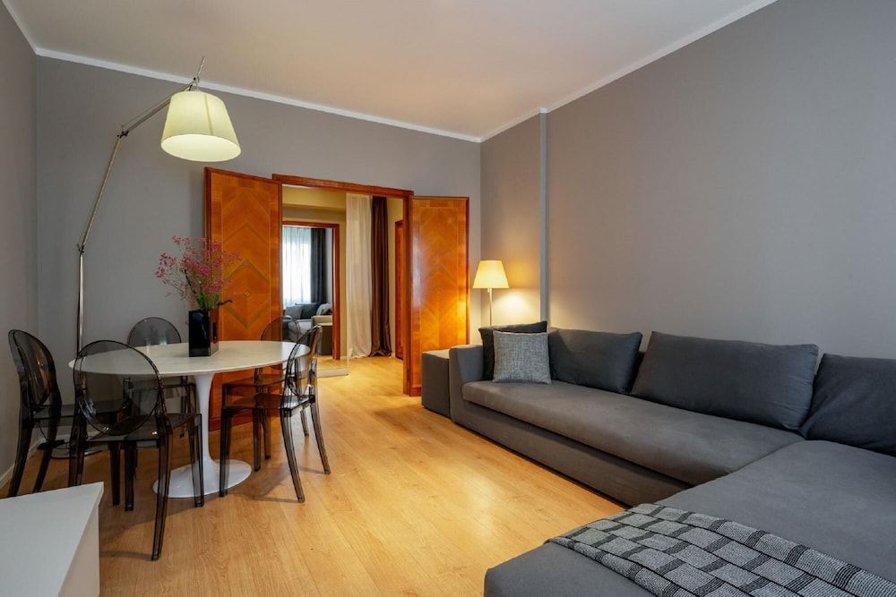 Apartment photo 1