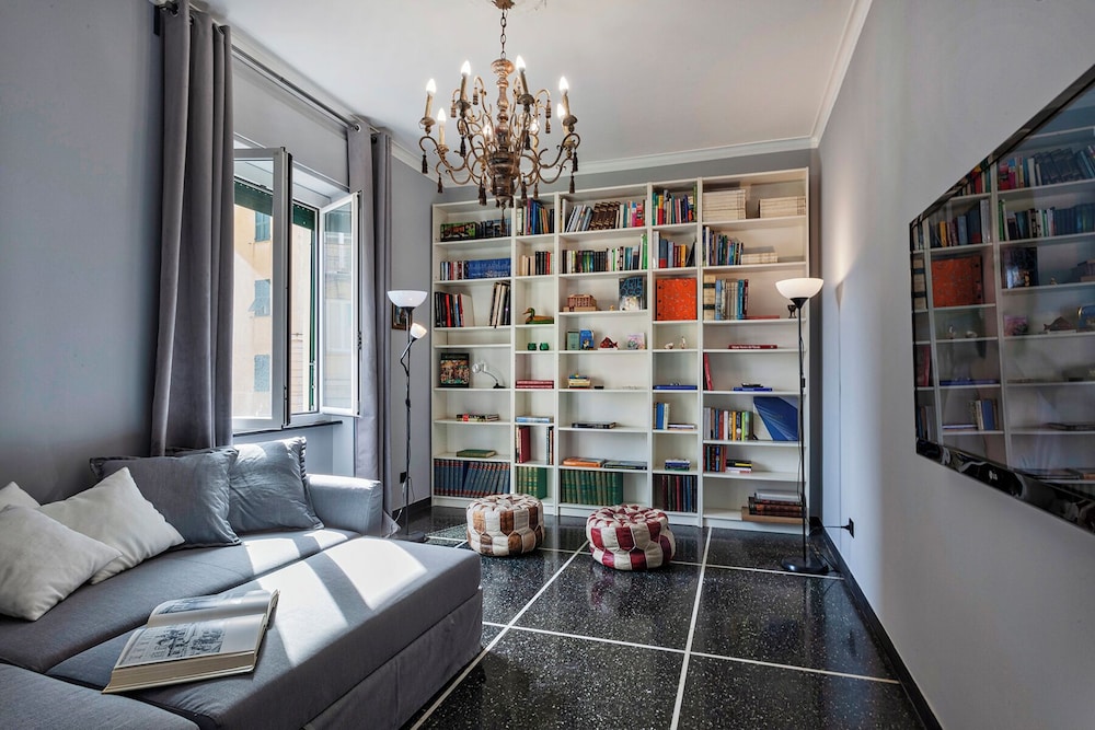 Apartment, Balcony