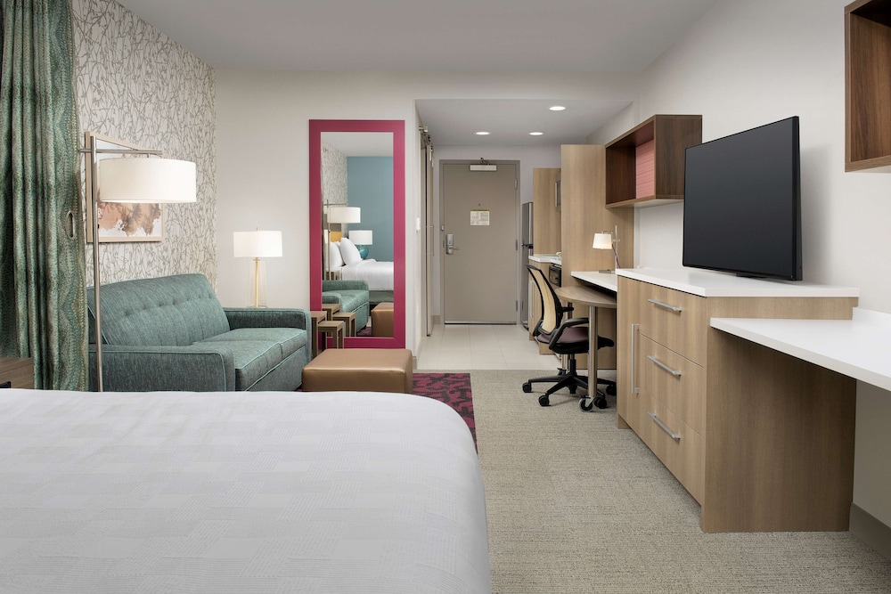 Studio Suite, 1 King Bed, Non Smoking