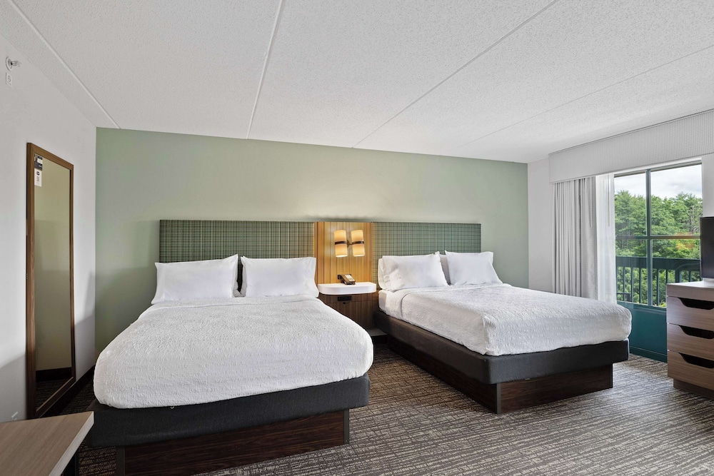 Suite, Two Queen Beds, Non-Smoking - Photo 3