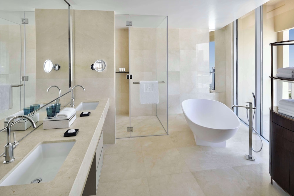 Presidential Suite, Multiple Beds, City View (Presidential Suite) thumbnail 5