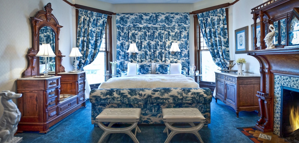 Premier Room, 1 King Bed, Fireplace (Provence ) photo 1