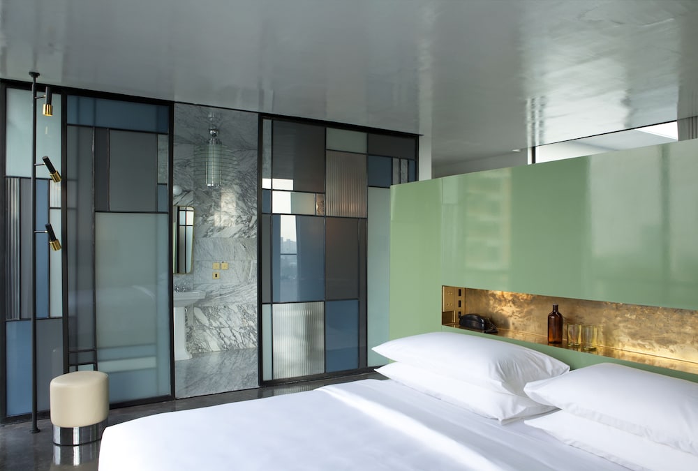 Room, Balcony photo 1