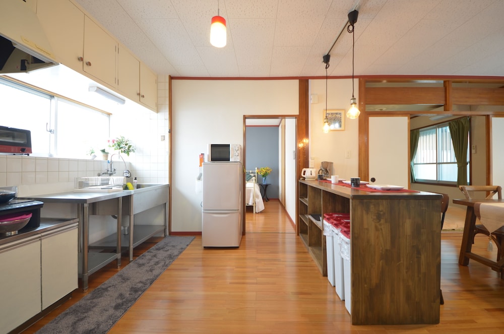 Private Vacation Home - Photo 17