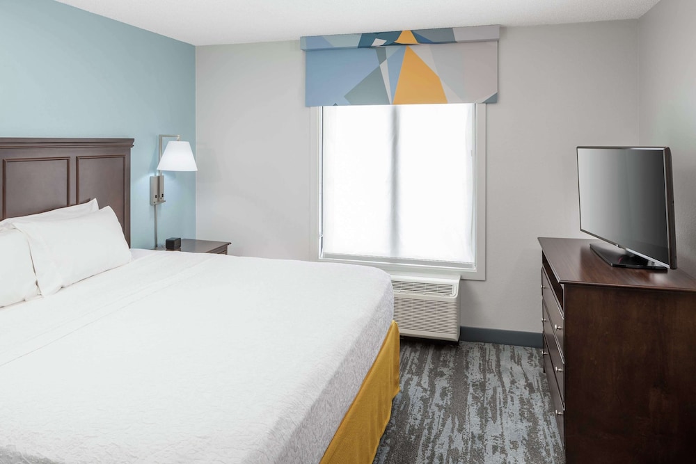Room, 1 King Bed (Study) - Photo 6