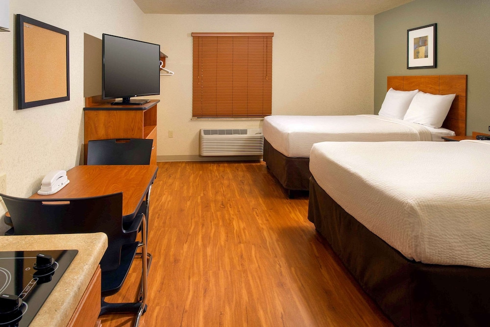 Standard Room, 2 Queen Beds, Non Smoking photo 1