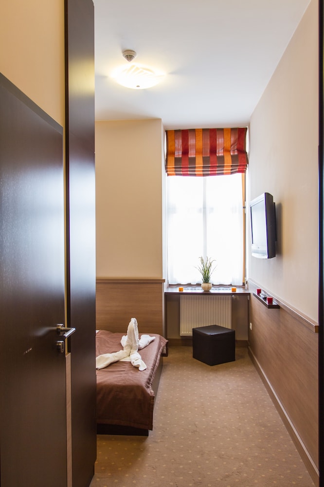 Economy Room - Photo 1