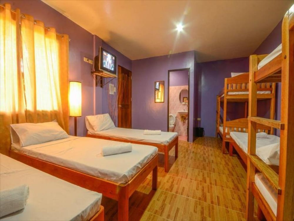 Standard Room, Multiple Beds photo 1