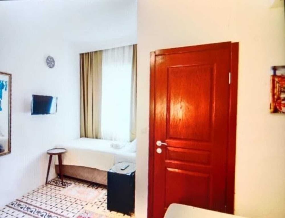 Standard Triple Room photo 3