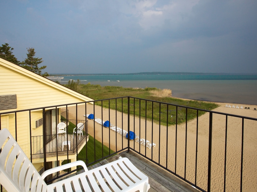 Exclusive Penthouse, 1 Bedroom, Kitchen, Bay View photo 1