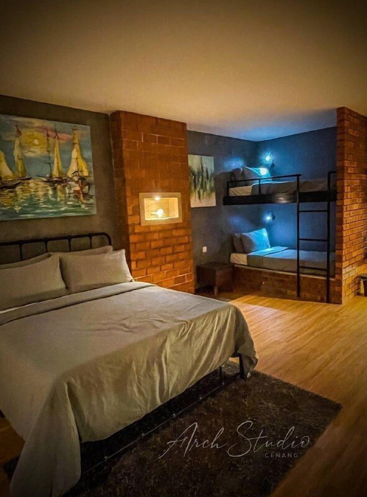 Studio Apartment - Photo 15