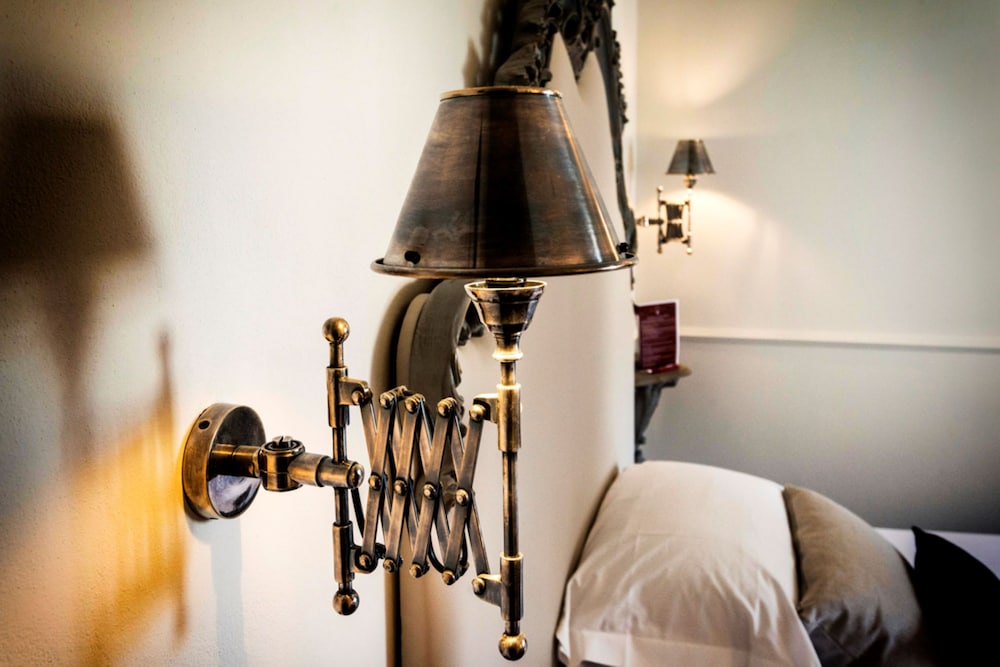 Deluxe Single Room thumbnail 5