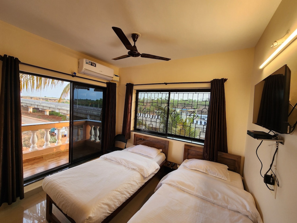 Standard Double or Twin Room, Balcony, Hill View