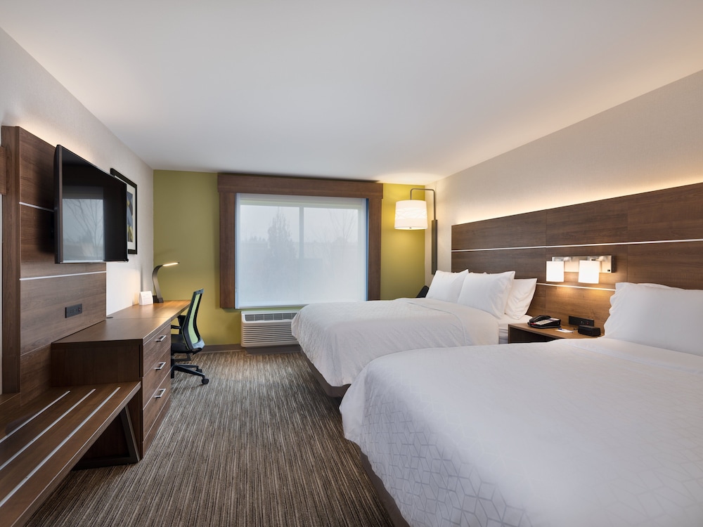 Standard Room, 2 Queen Beds, Accessible Bathtub (Communications) photo 1