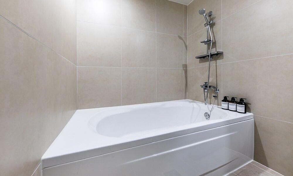 Deluxe Room - Photo 5