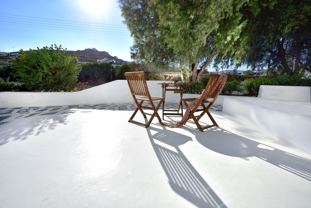 Cozy Double or Twin Room with Terrace photo 2