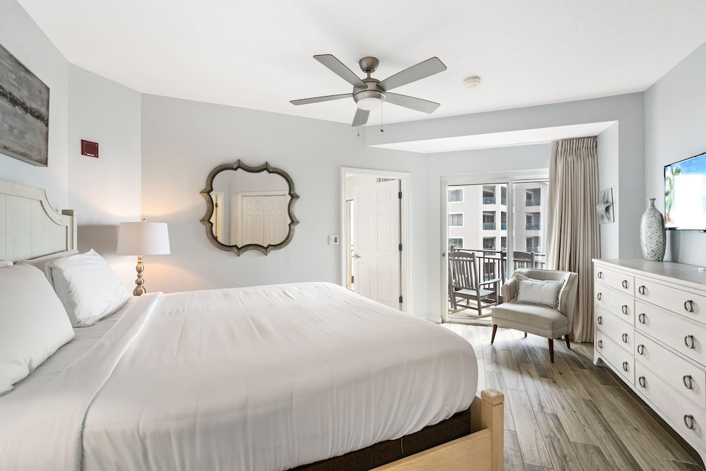 Condo, 1 King Bed With Sofa Bed (Westwinds 4791) photo 1