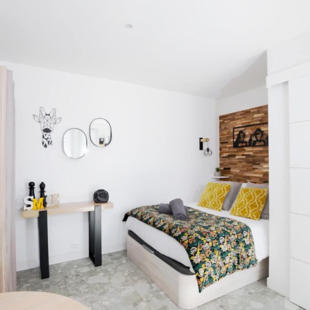 Standard Studio, Patio, Mountain View