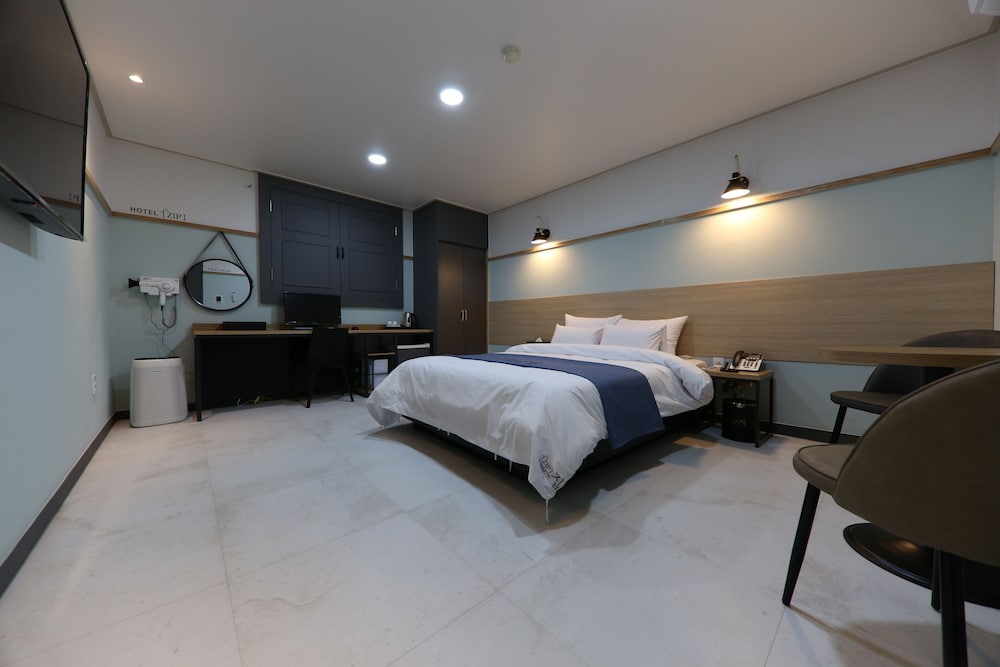 Standard Double Room - Photo 1