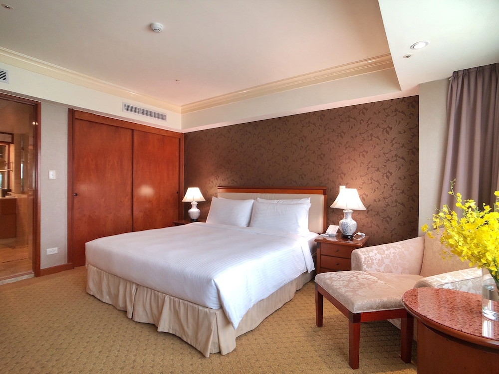 Deluxe Suite photo 3