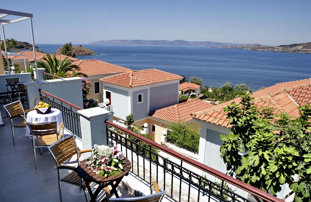 Honeymoon Suite photo 2