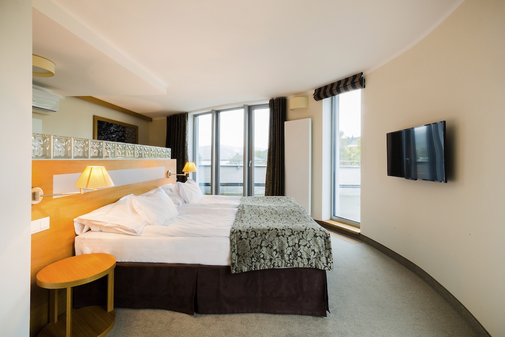 Deluxe Suite photo 1