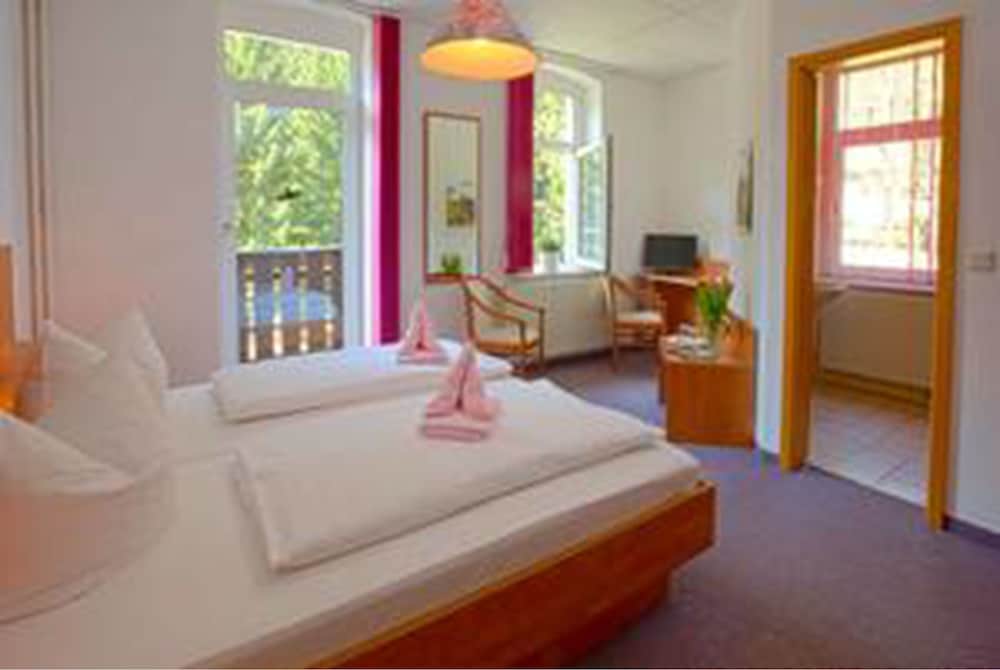 Twin Room photo 1