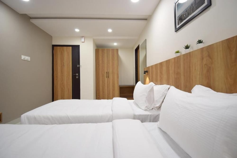 Deluxe Twin Room - Photo 2