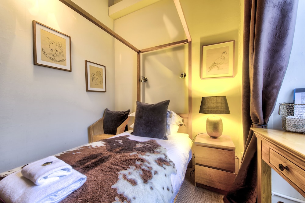 Classic Single Room, Ensuite photo 3