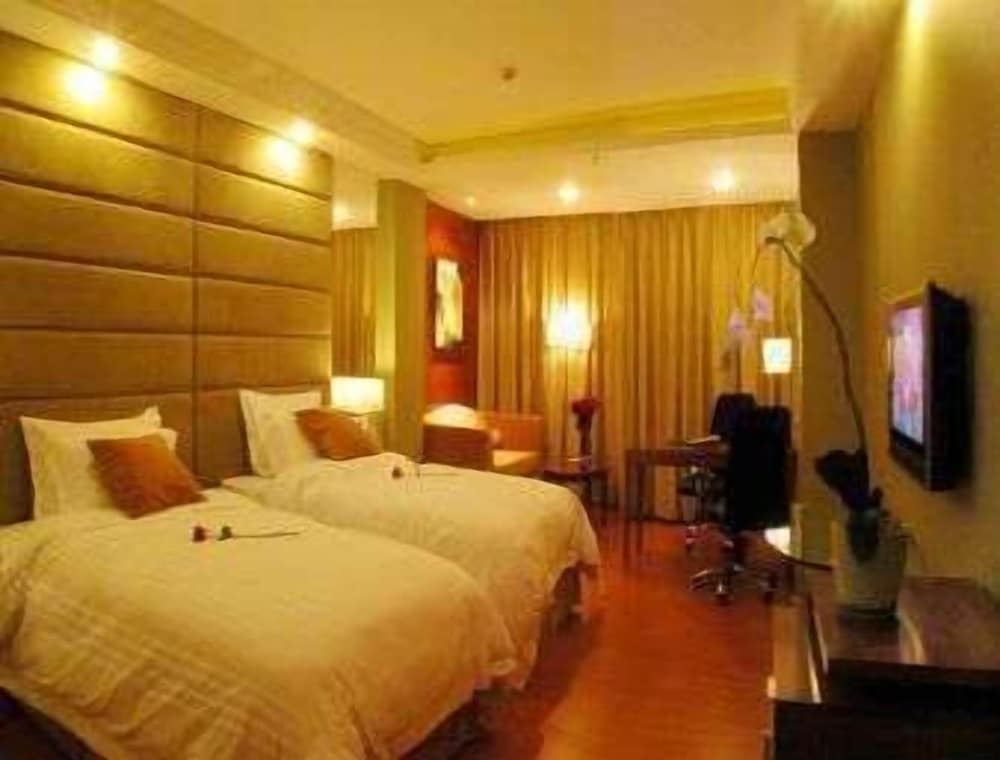 Deluxe Twin Room, 2 Twin Beds, Smoking photo 1