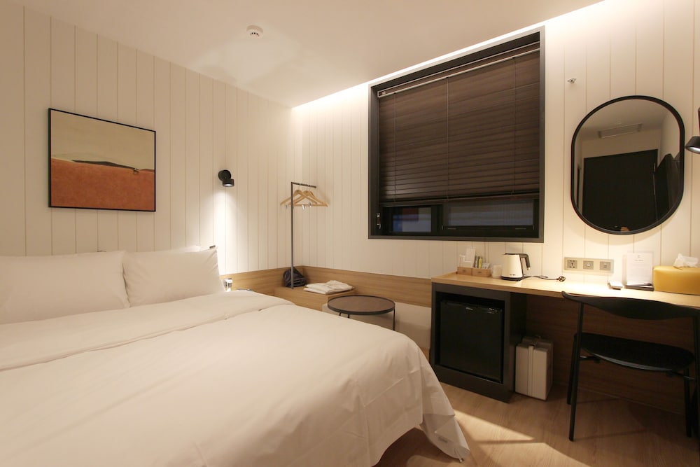 Standard Room - Photo 7