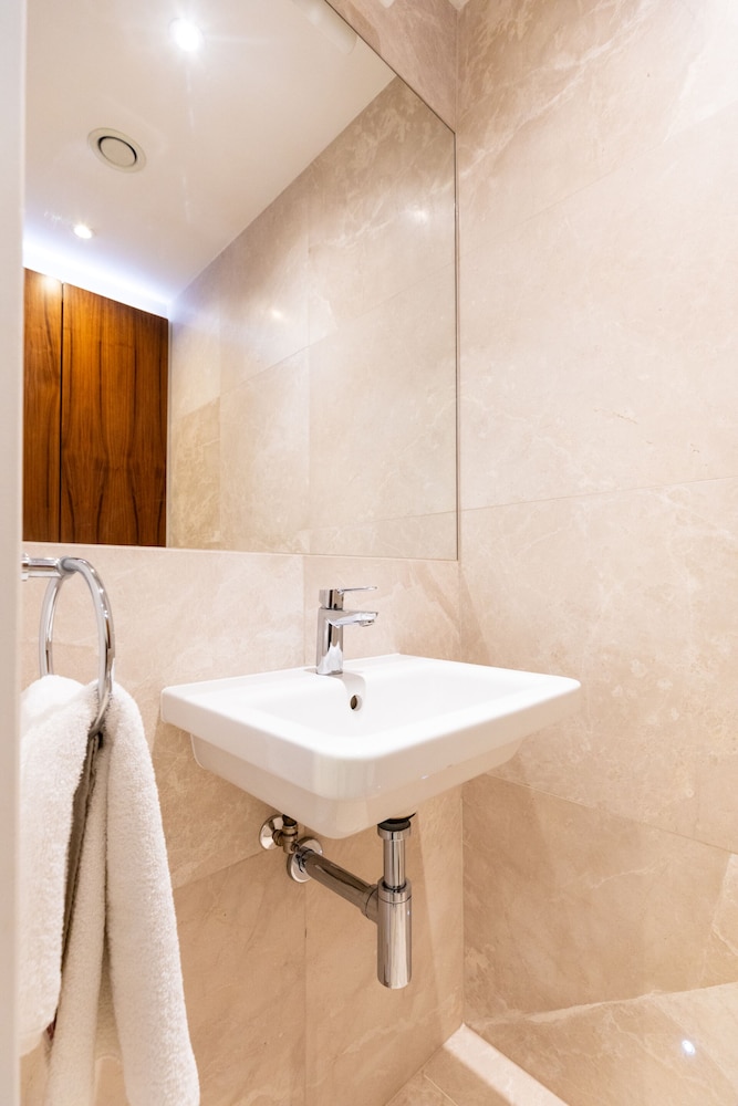 Deluxe Apartment, Private Bathroom (One Bed Room) photo 3