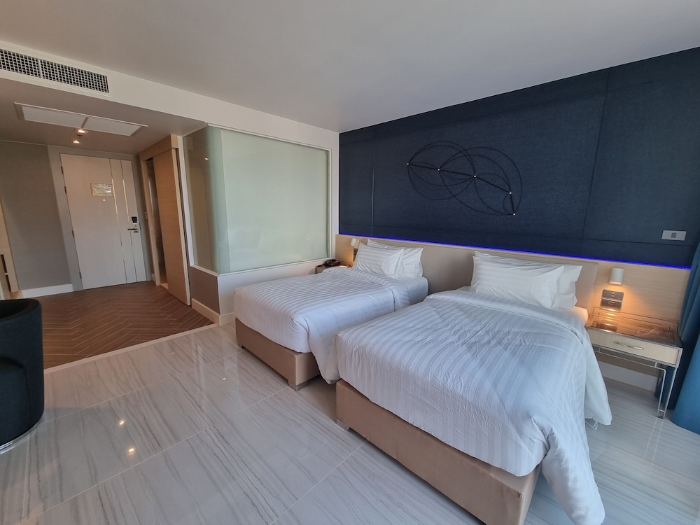 Superior Room (DEE Tower) - Photo 3