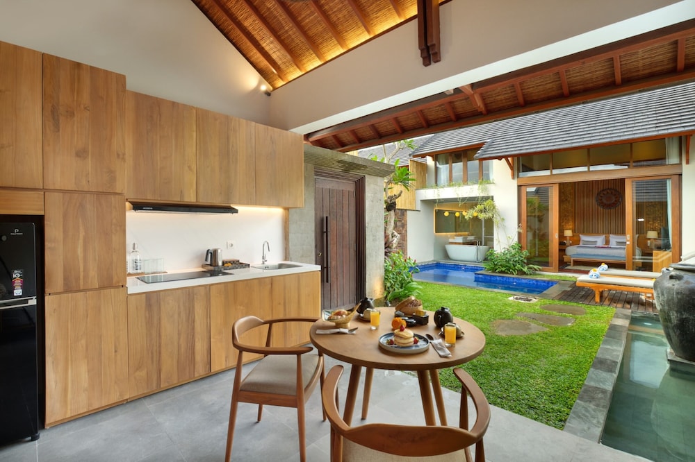 1 Bedroom Villa with Private Pool and Bath tub - Photo 11