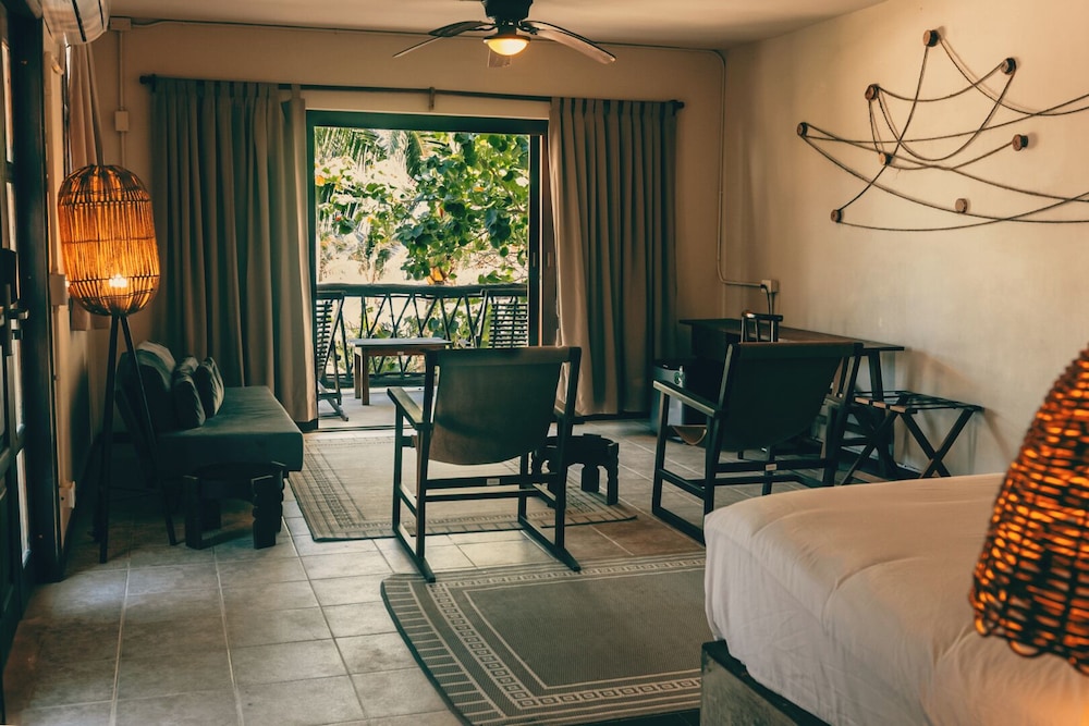 Superior Double Room, 1 King Bed, Partial Sea View