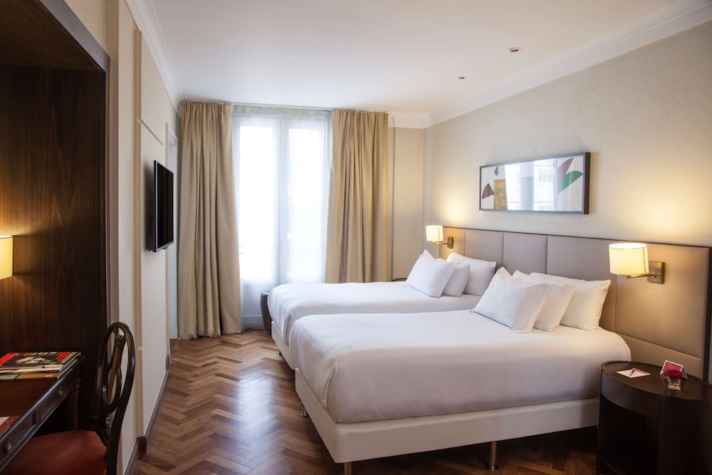 Premium Room (Extra Bed 3 Adults)