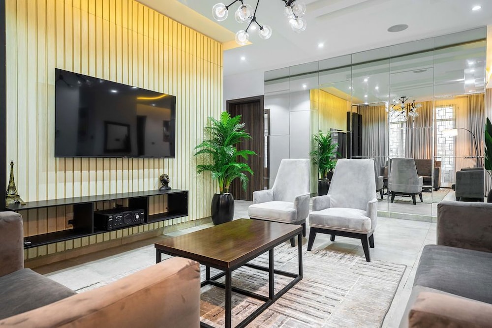 Premium Apartment