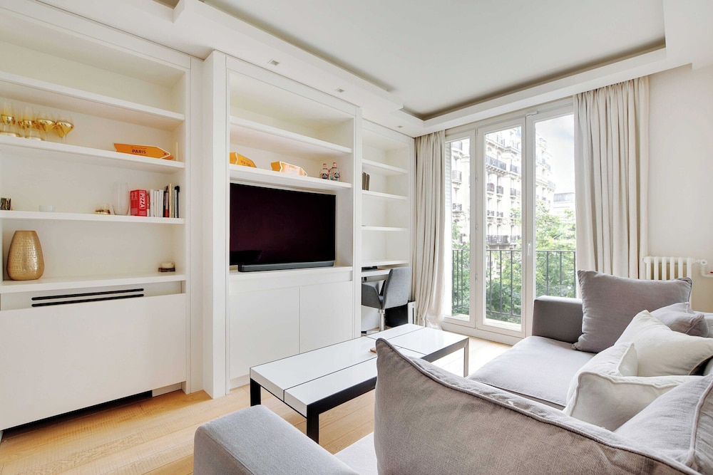 Apartment photo 1