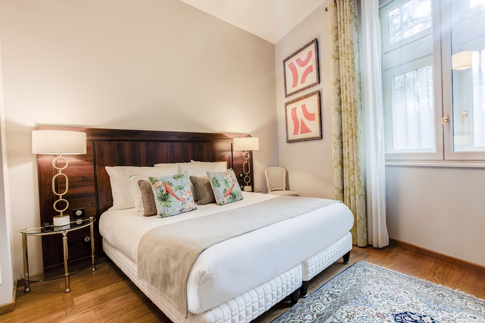 Luxury Apartment