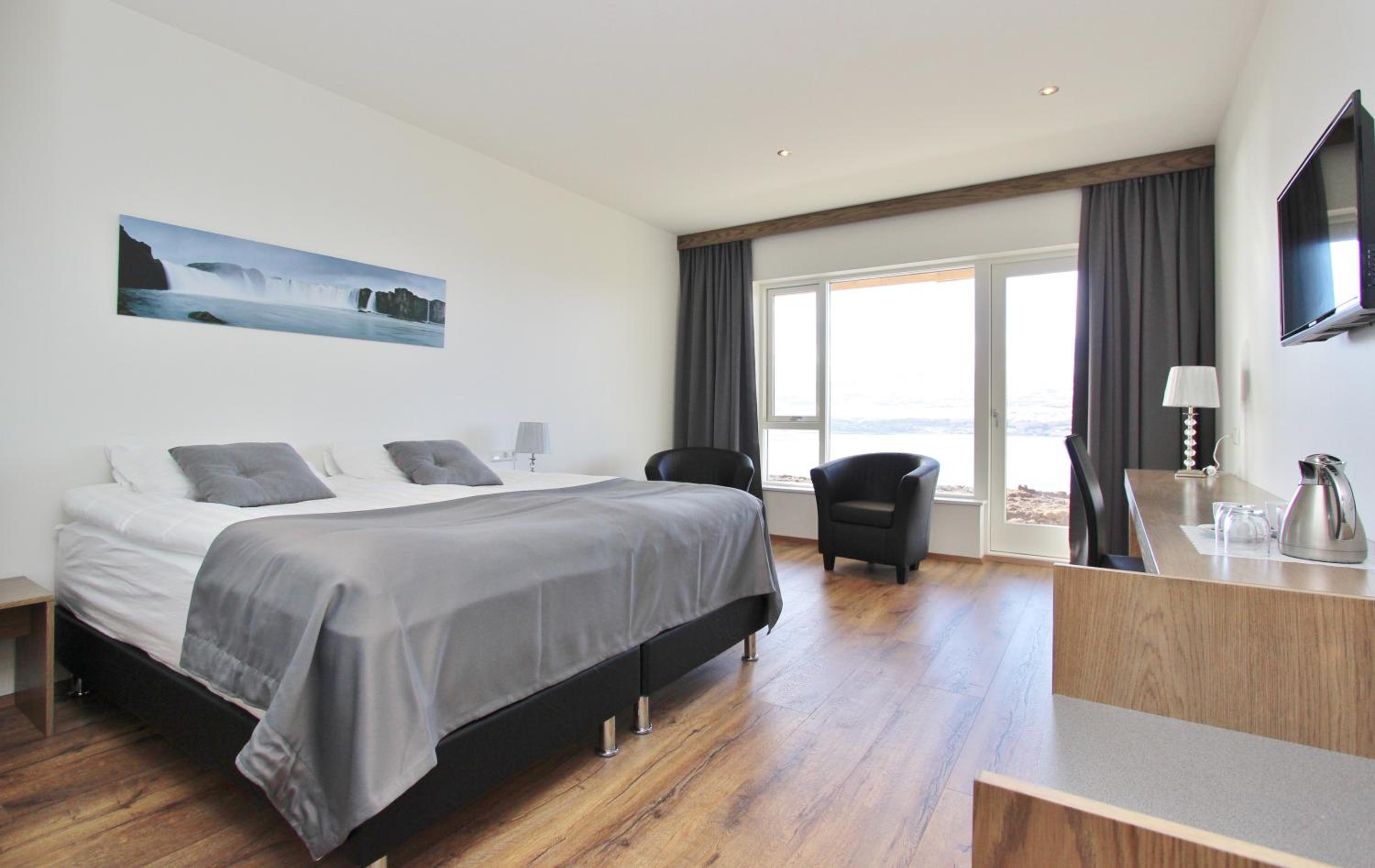 Deluxe Twin Room with Mountain View photo 1