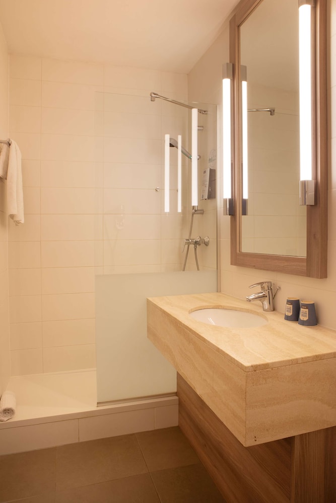 Superior Room, Multiple Beds - Photo 2