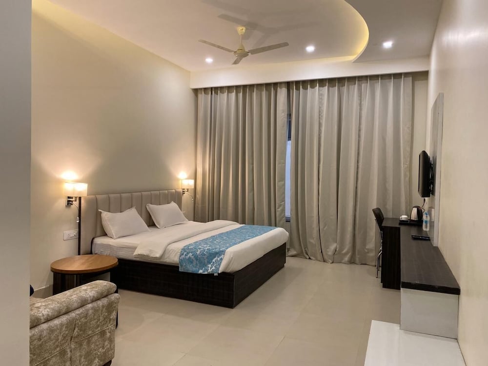 Super Deluxe Room