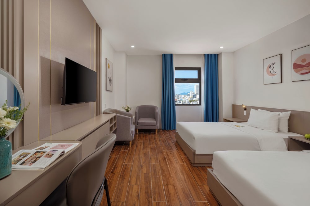 Deluxe Twin Room, City View