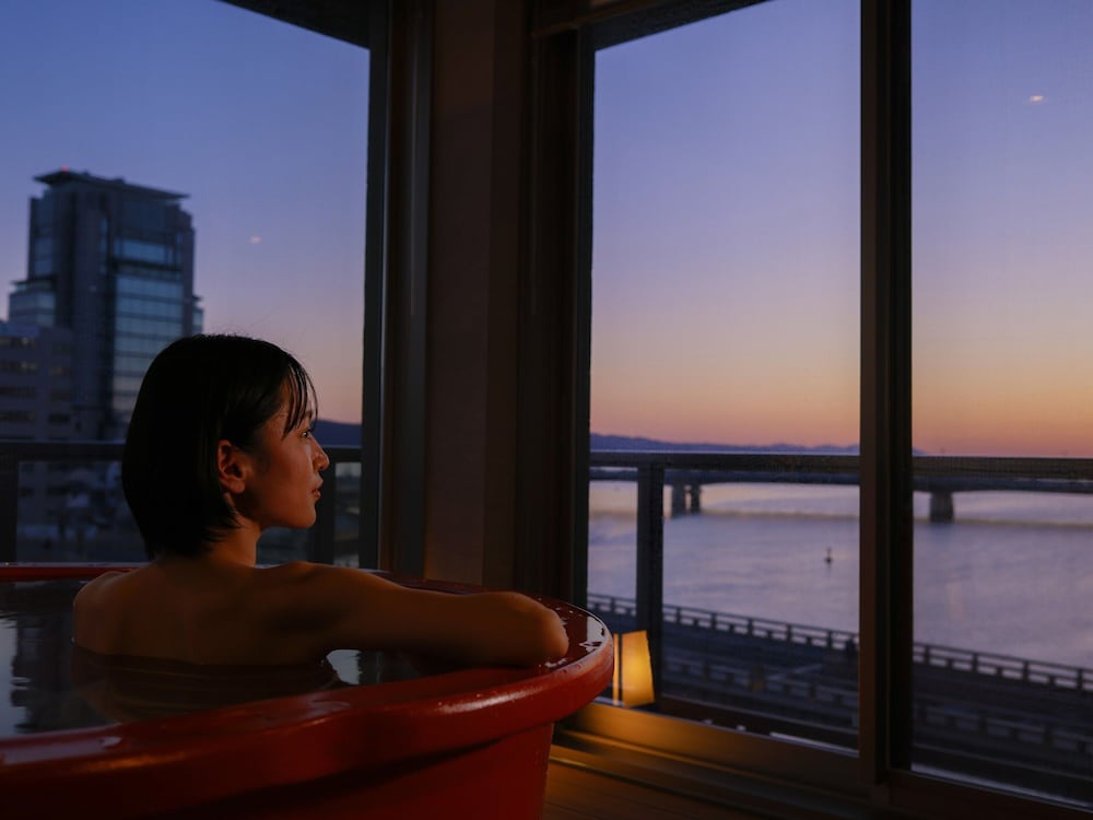 4th Floor Twin Room with Observation Bath, Non Smoking photo 1