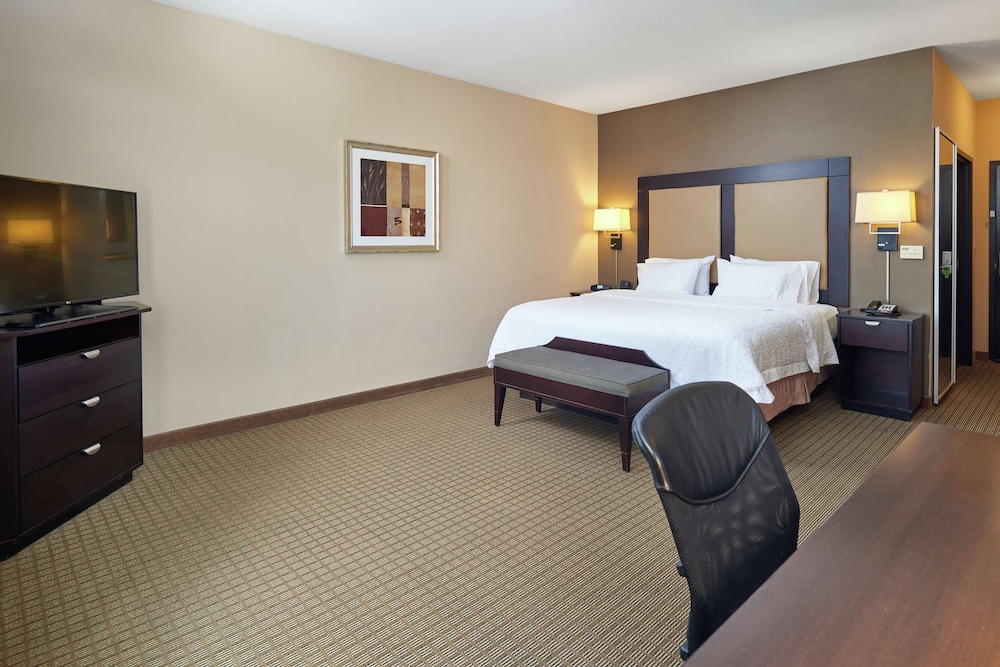 Room, 1 King Bed, Accessible - Photo 2